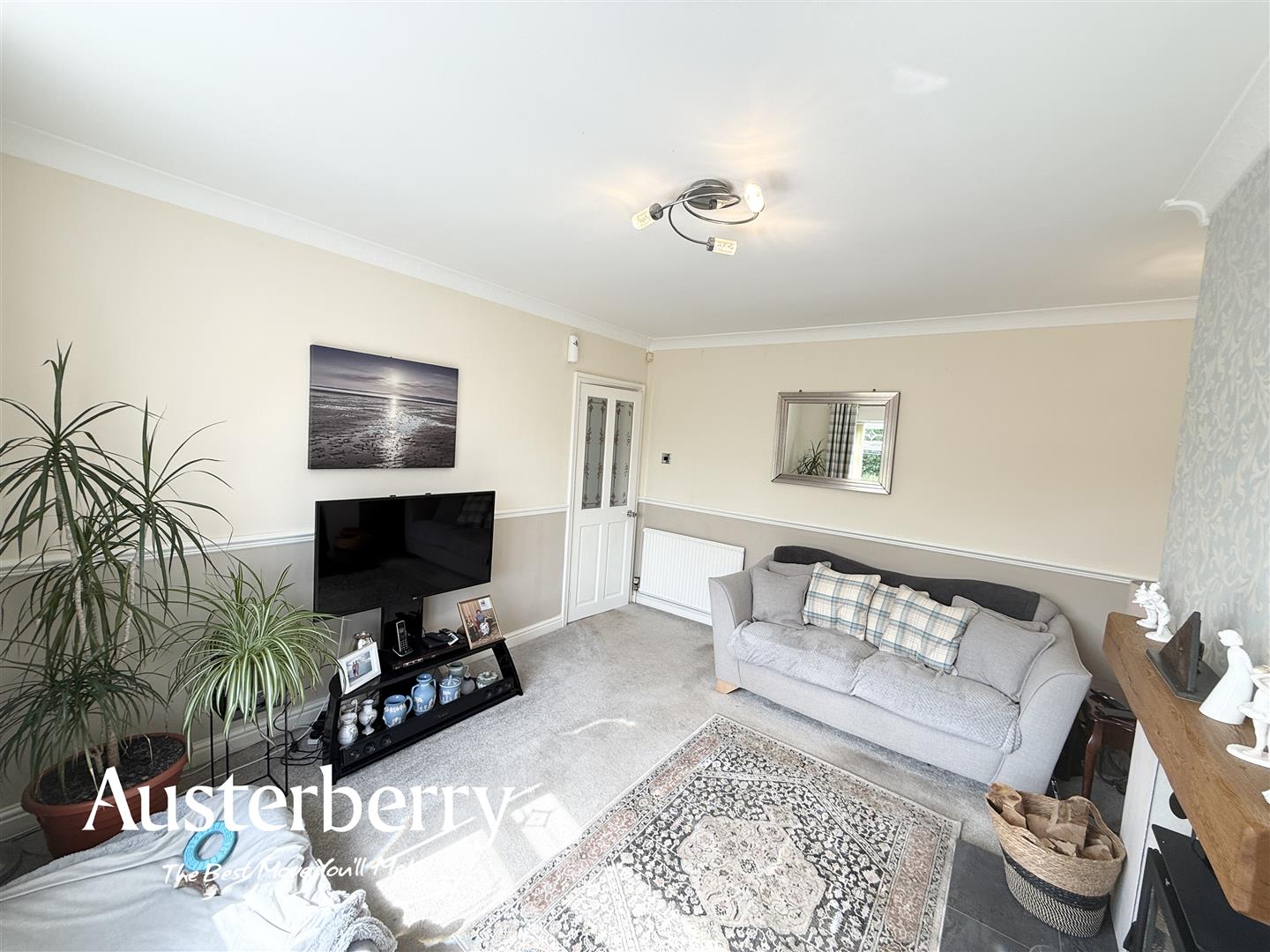 3 bed property in Ostlers Lane, Leek